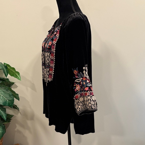 Johnny Was Claude Black Velvet Embroidered Peasant Tunic - Picture 5 of 11